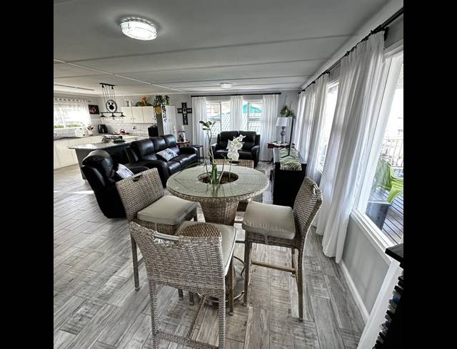 5 BEDROOM HOUSE FOR SALE IN REEBOK